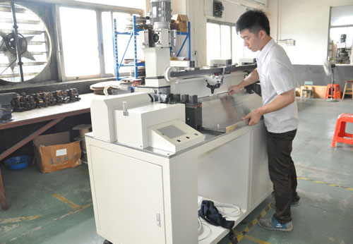 瑞揚(yáng)客戶車間裝機(jī)臺調(diào)機(jī)